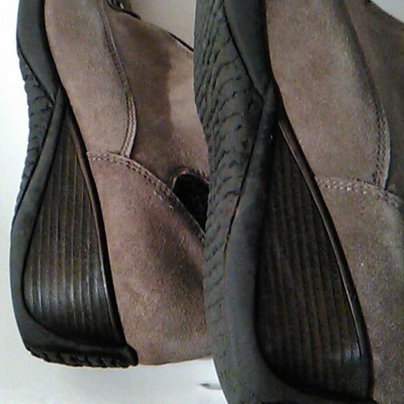 Aquatalia Suede Short Wedge Booties - Picture 9 of 14